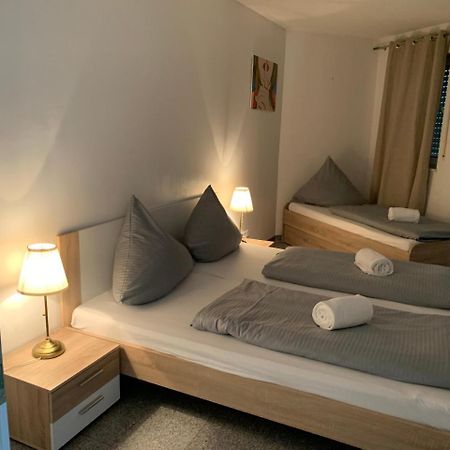 Appartamento Kn Kahtan Boarding House Monaco di Baviera Esterno foto
