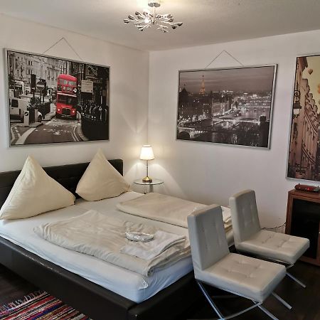 Appartamento Kn Kahtan Boarding House Monaco di Baviera Esterno foto