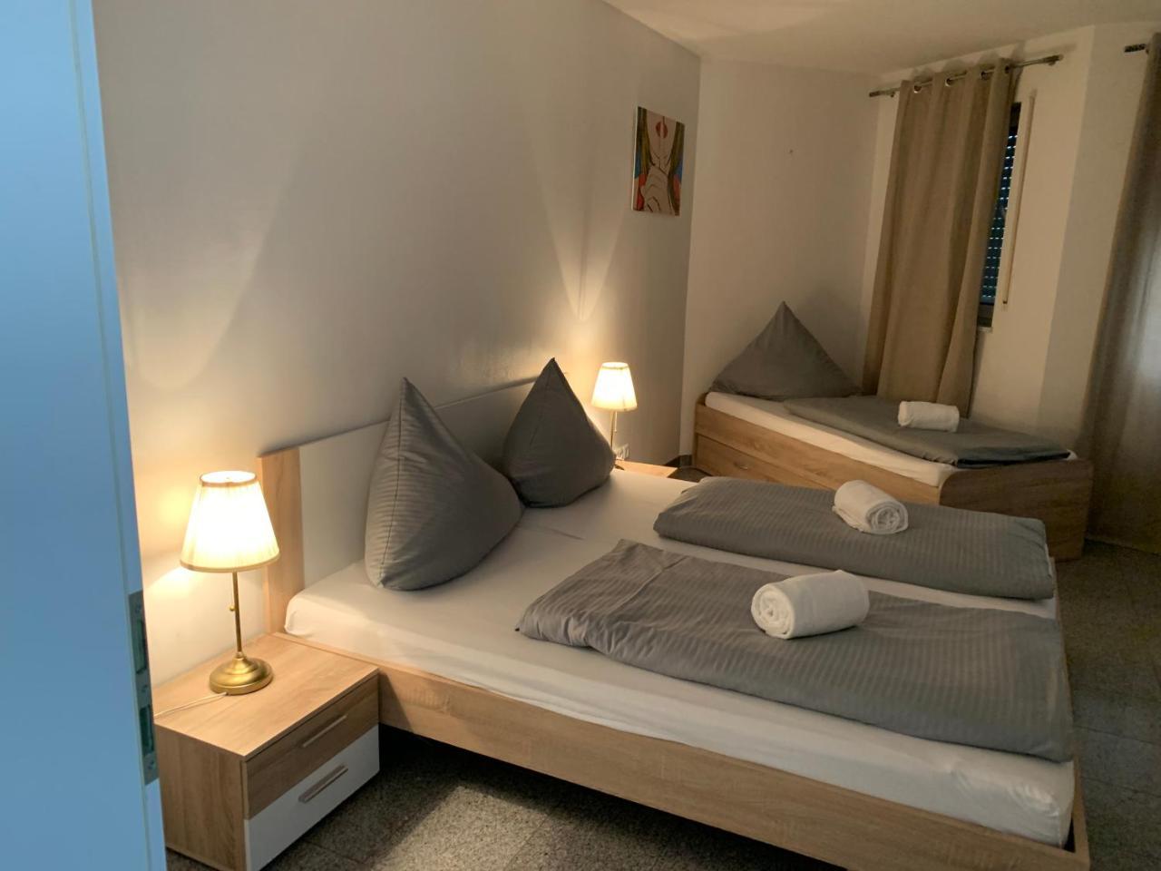 Appartamento Kn Kahtan Boarding House Monaco di Baviera Esterno foto