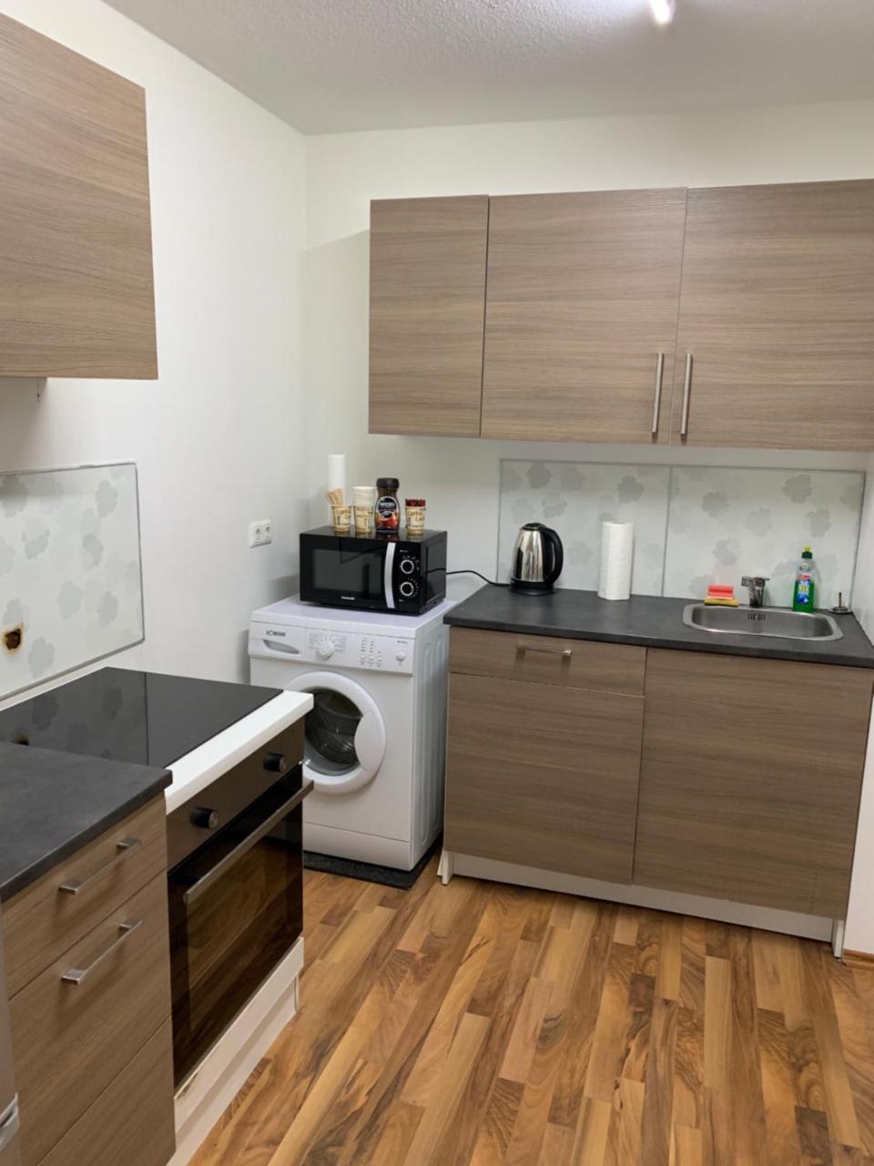 Appartamento Kn Kahtan Boarding House Monaco di Baviera Esterno foto