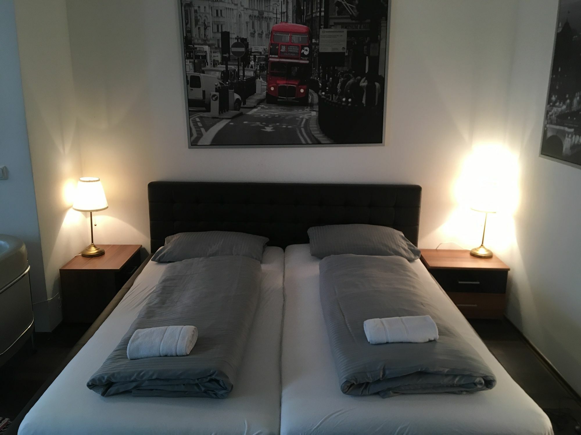 Appartamento Kn Kahtan Boarding House Monaco di Baviera Esterno foto