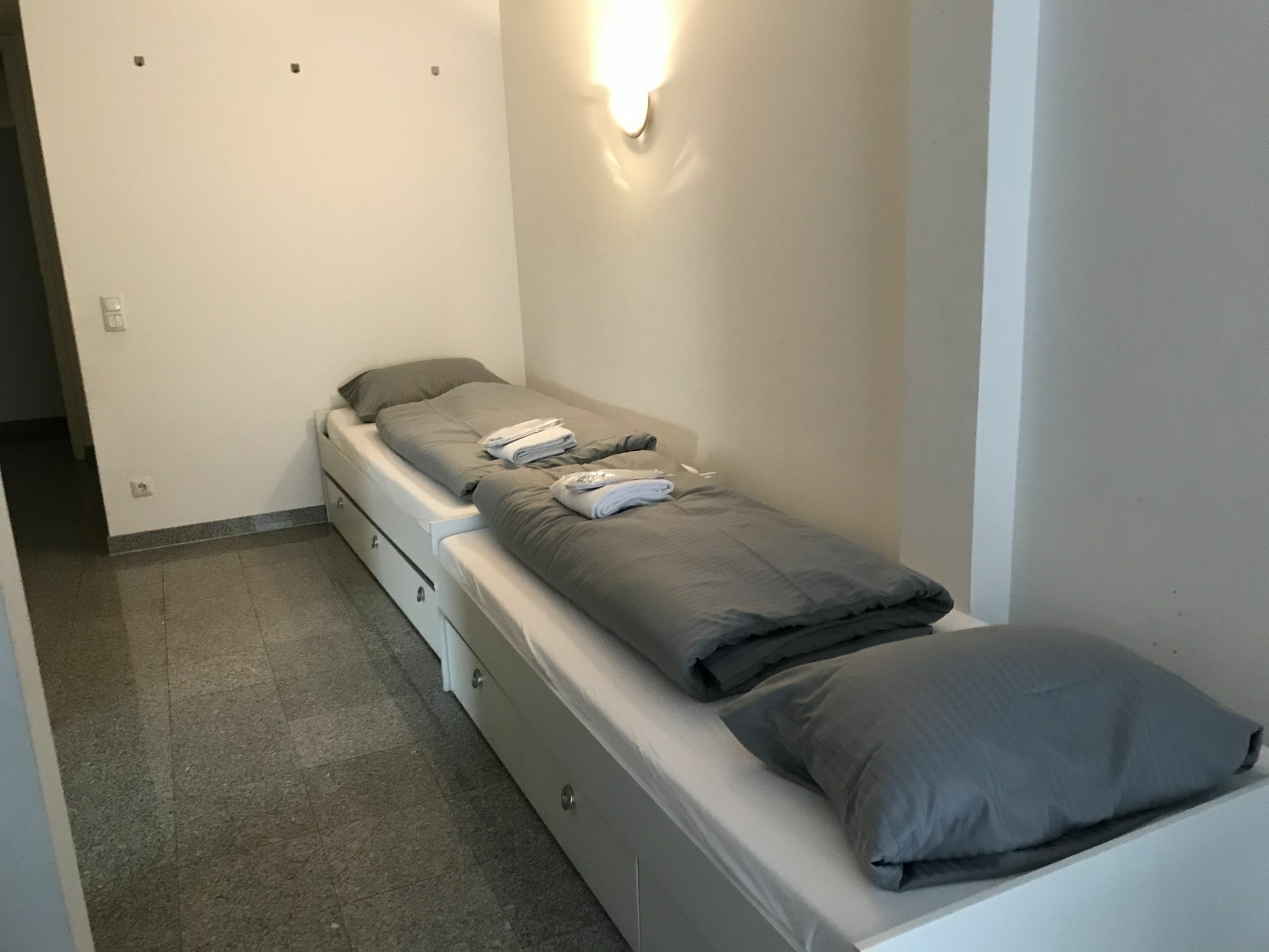 Appartamento Kn Kahtan Boarding House Monaco di Baviera Esterno foto