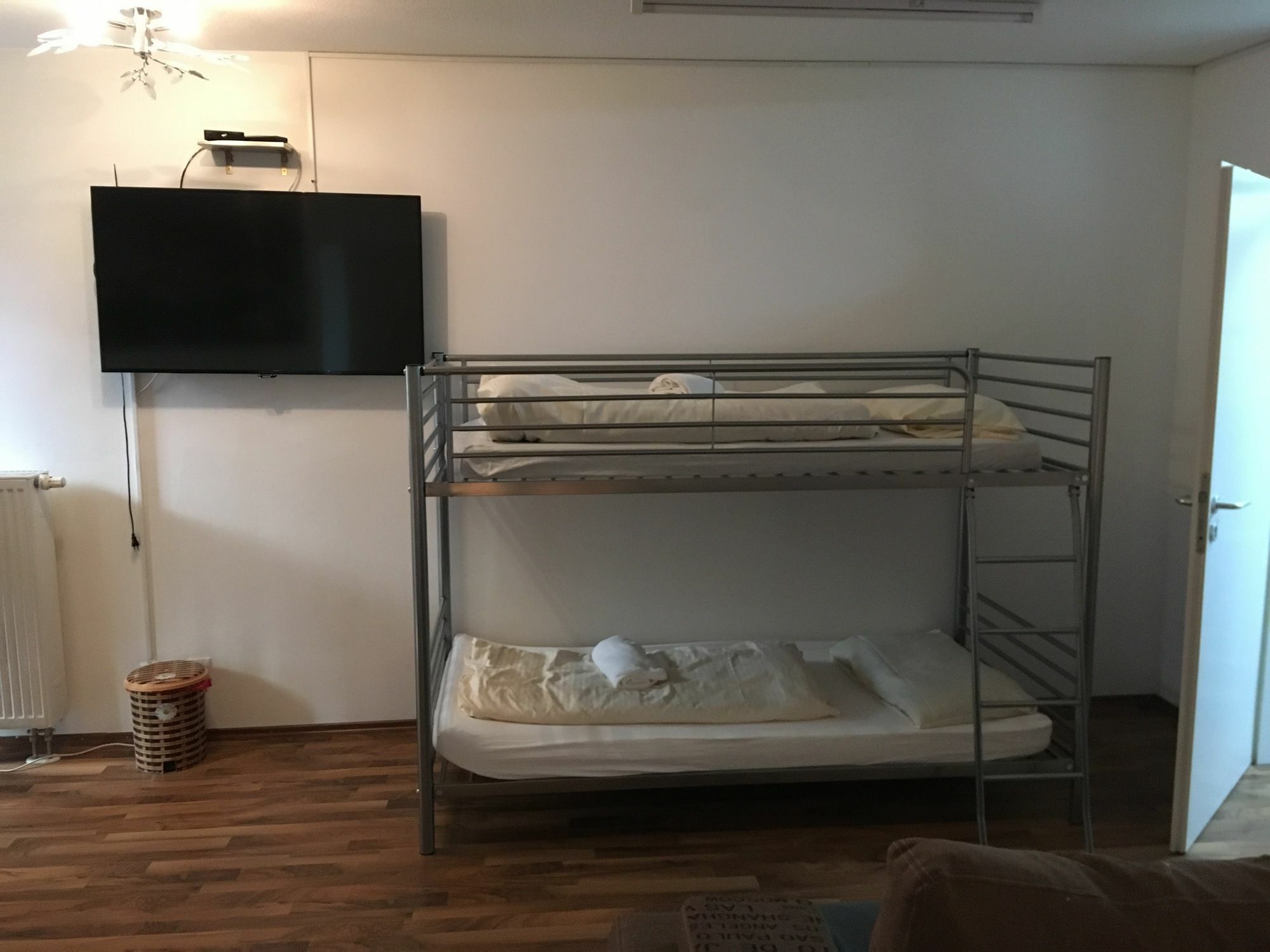 Appartamento Kn Kahtan Boarding House Monaco di Baviera Esterno foto