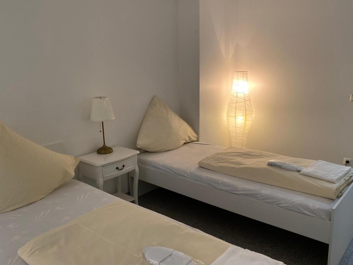 Appartamento Kn Kahtan Boarding House Monaco di Baviera Esterno foto