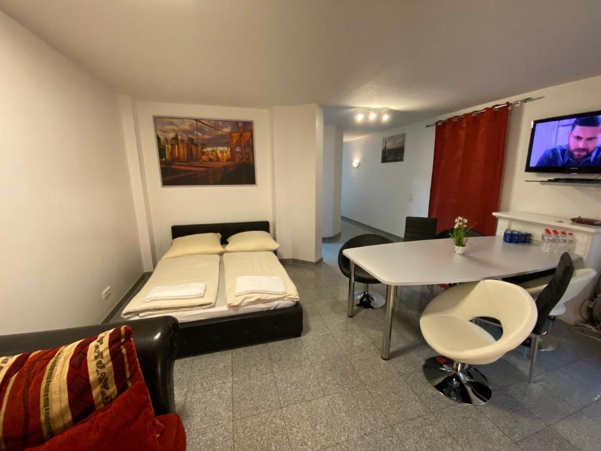 Appartamento Kn Kahtan Boarding House Monaco di Baviera Esterno foto