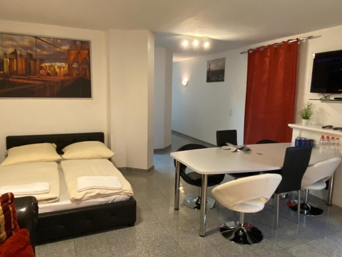 Appartamento Kn Kahtan Boarding House Monaco di Baviera Esterno foto